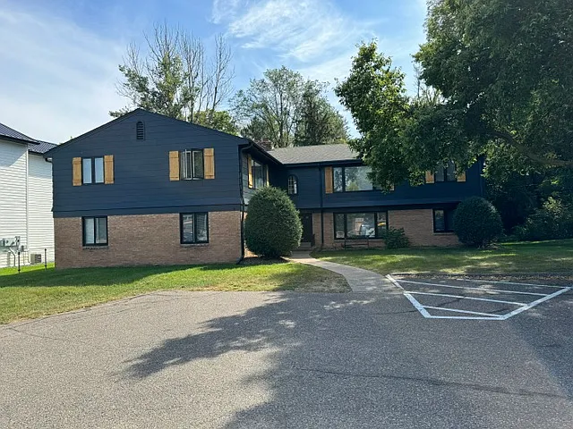 HIGHLAND APARTMENTS — Photo 1