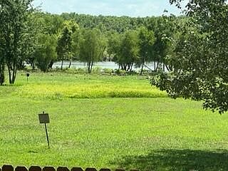 4th image of 1800 Estates Dr