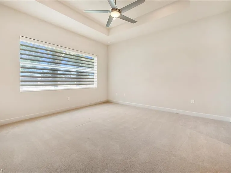 28496 Burano Dr — Photo 16