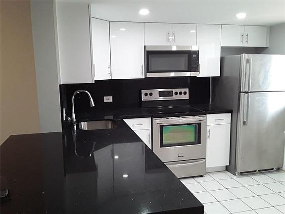2nd image of 445 NE 195th St APT 326