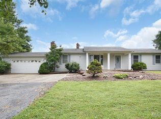 5522 Fairfield Ln, Washington, MO 63090