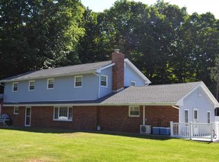 30 Putnam Rd, Hyde Park, NY 12538