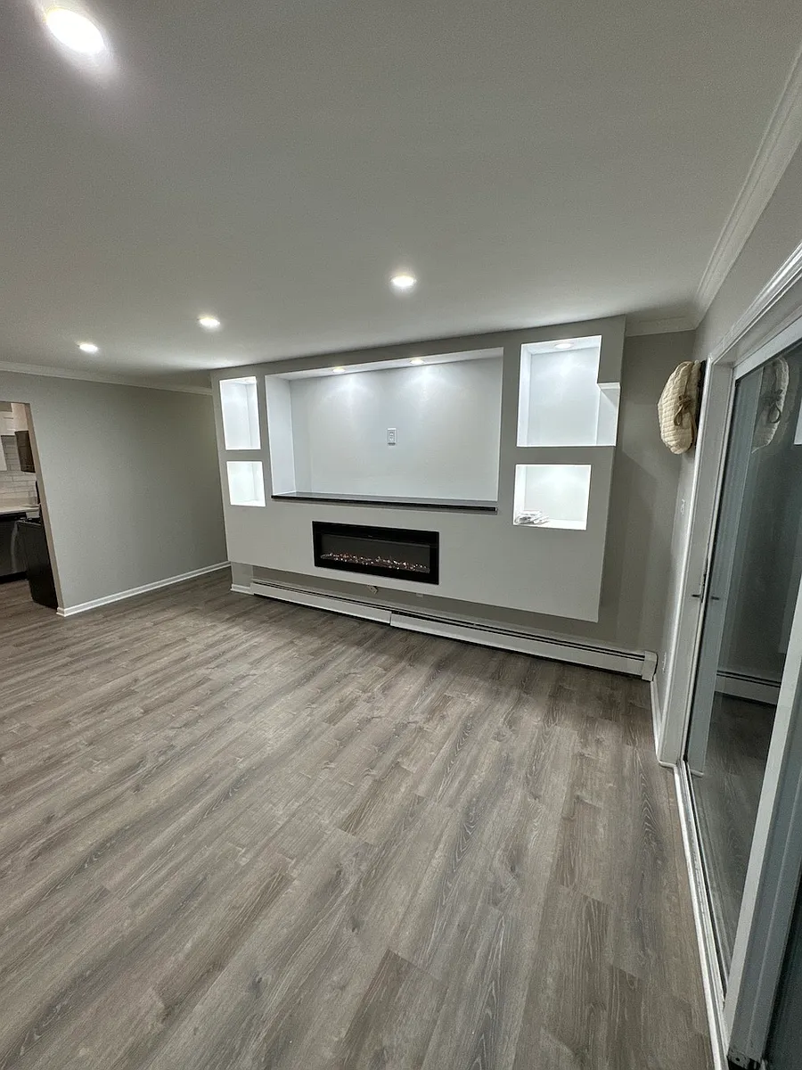 Building Photo - 131 W 63rd St #E104