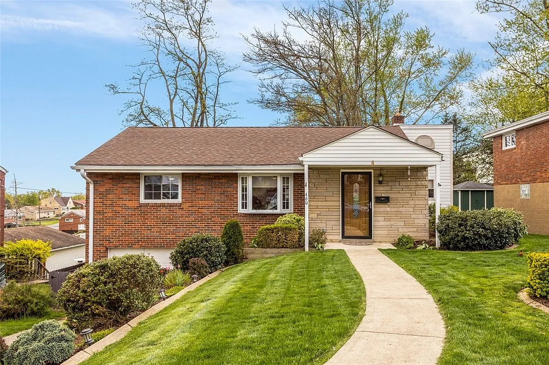 460 Macassar Dr photo 1