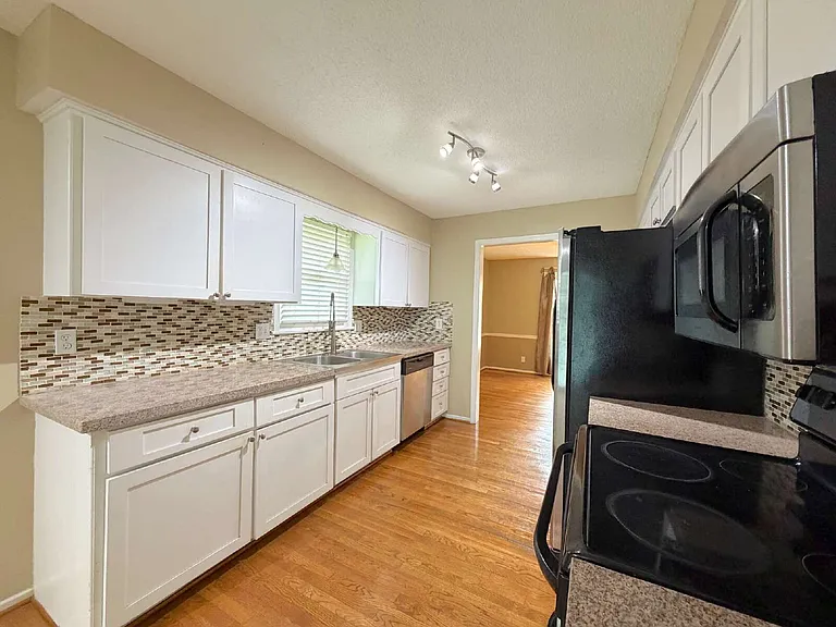 3800 SW Harbor Cir — Photo 4