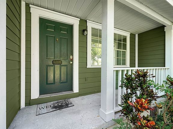 2nd image of 6924 Woodlake Dr #104