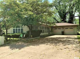 117 N Marshall St, Dix, IL 62830