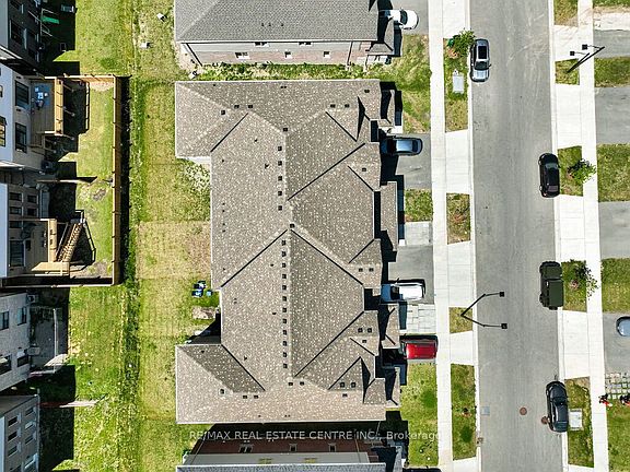 4th image of 76 Grassbourne Ave