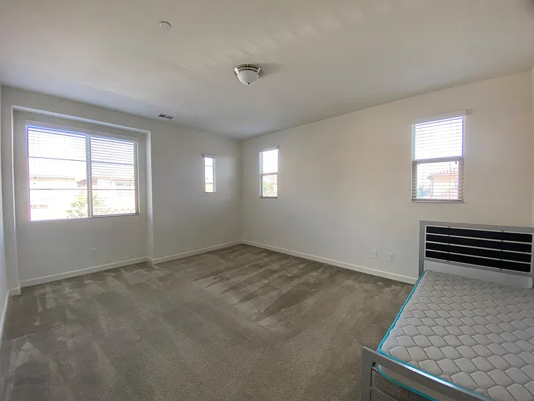 15745 Moonflower Ave — Photo 8