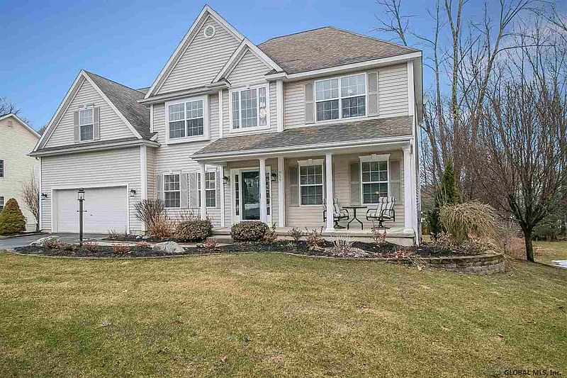 2nd image of 959 MACARTHUR Drive