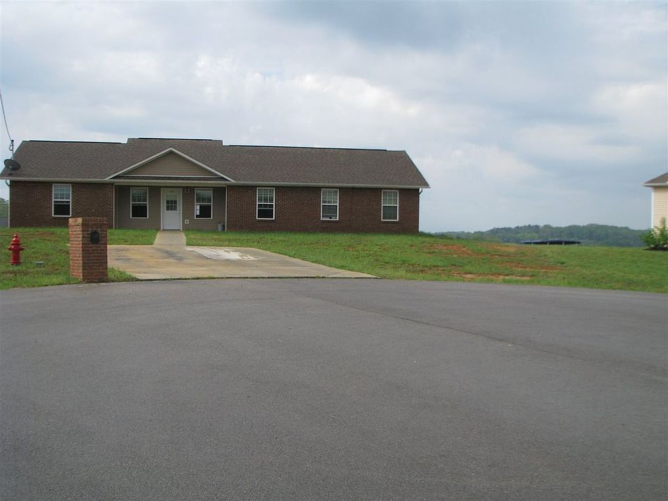 1st image of 636 English Meadows Dr