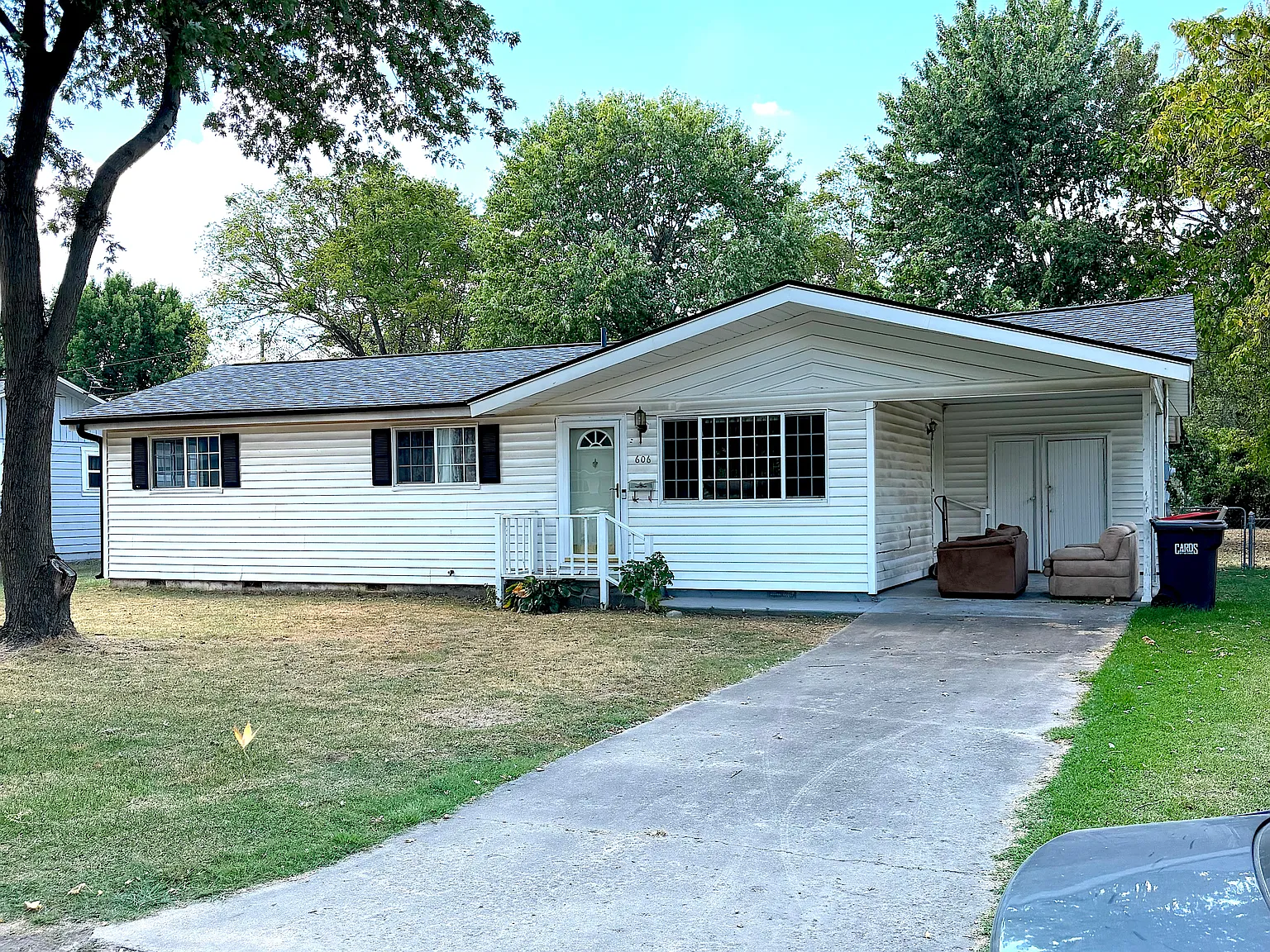 3 bed, 1035 sqft, $1,500 — Photo 1