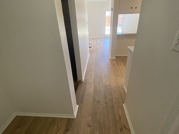 4th image of 2855 S 1st Ave