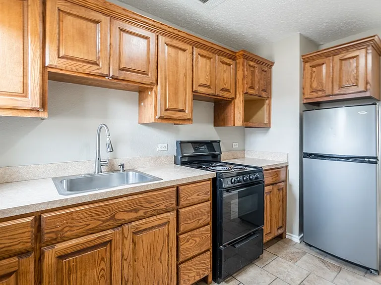3210 W Kansas Ave — Photo 9