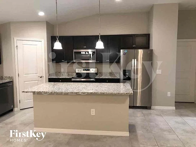 3513 23rd St SW — Photo 5
