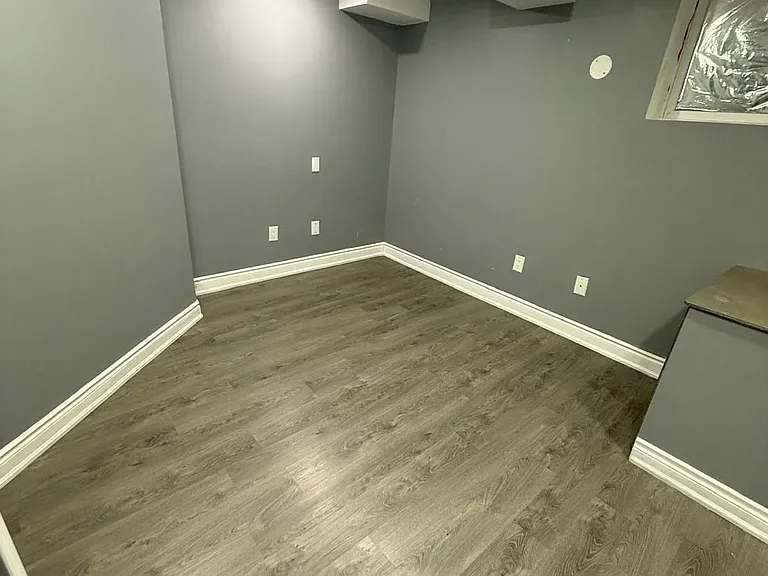 22 Matterdale Ave #BASEMENT — Photo 5