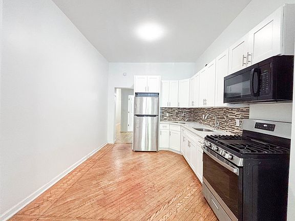 5th image of 248 New York Ave APT 1