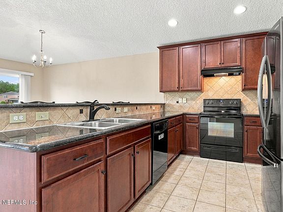 5th image of 76682 TIMBERCREEK Boulevard