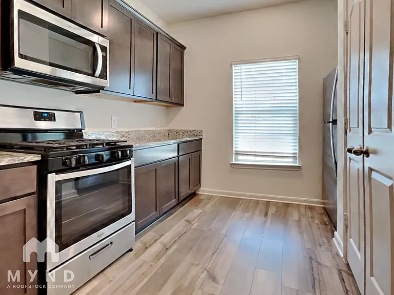 3014 Boran Dr — Photo 1