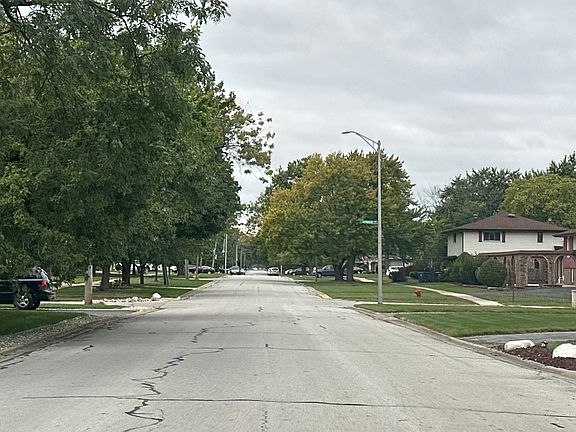 5th image of 16552 Prince Dr
