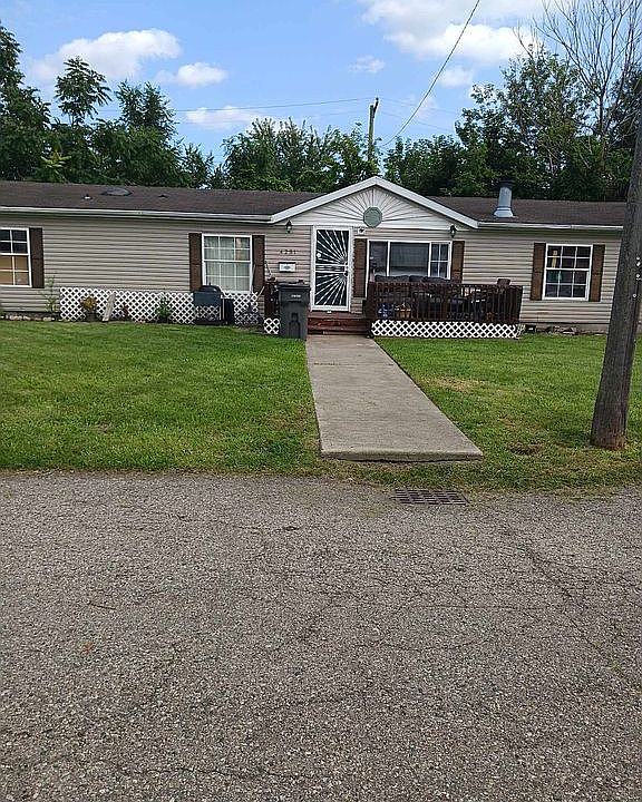 2nd image of 4251 13th St