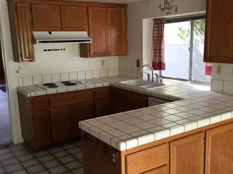 kitchen view to side yard