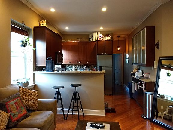 Living Room, Breakfast Bar
