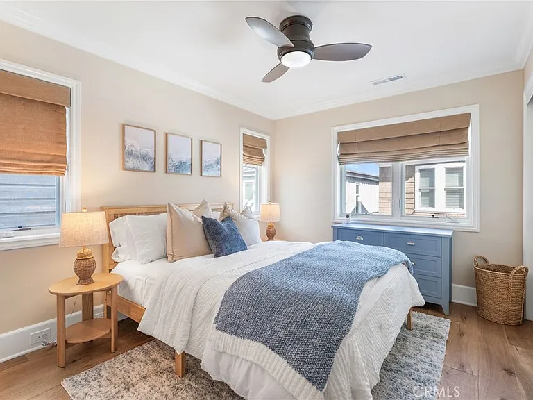 220 Coral Ave — Photo 24