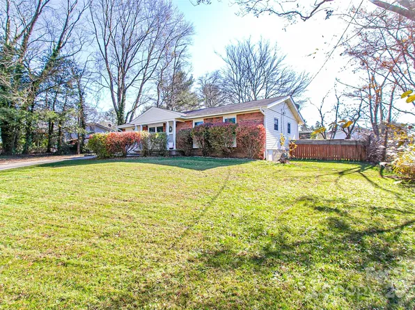 710 Dana Rd, Hendersonville, NC 28792