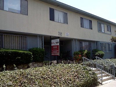 3rd image of 752 S Wilton Pl APT 2