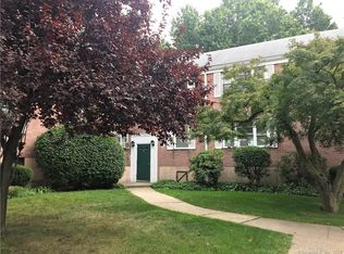 27 Standish Rd APT 4, Stamford, CT 06902