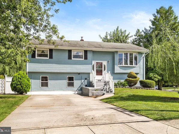 866 Estates Blvd, Hamilton, NJ 08690