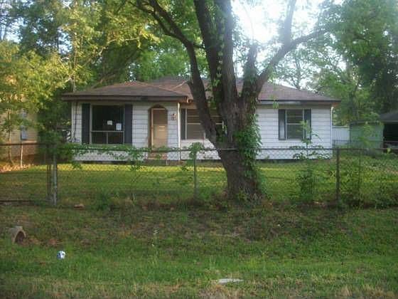 1st image of 6715 Kittridge St