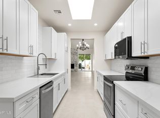 11612 N 40th Way, Phoenix, AZ 85028