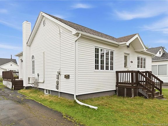 2nd image of 14 Keillor St