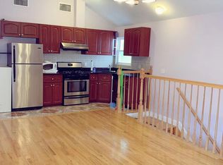 1423 116th St FLOOR 2, College Pt, NY 11356