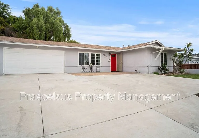 1512 Walbollen St — Photo 1