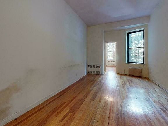 2nd image of 309 E 85th St APT 1D