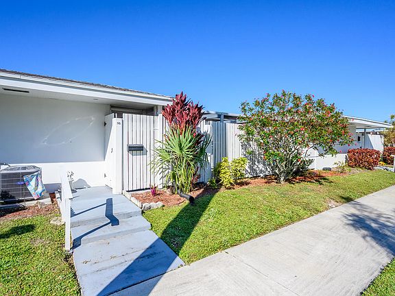Home For Sale In Greenway Village