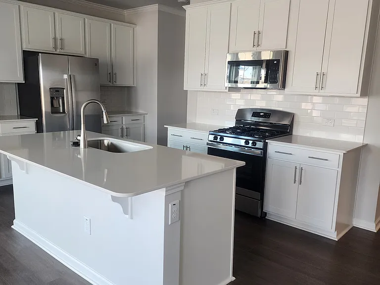 508 Hanover Shore Ln — Photo 11