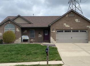 2431 Calico Ln, Maryville, IL 62062