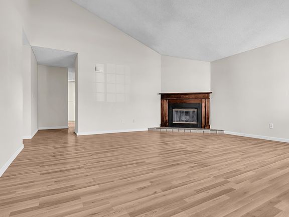 3rd image of 1688 W Bruin St