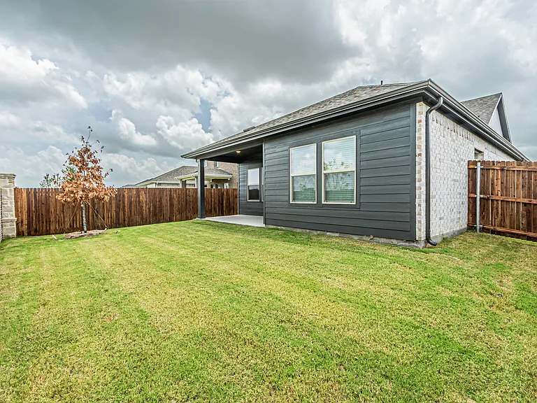 1134 Old Stead Dr — Photo 31