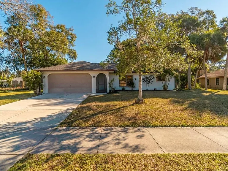 3207 Valencia Rd — Photo 1