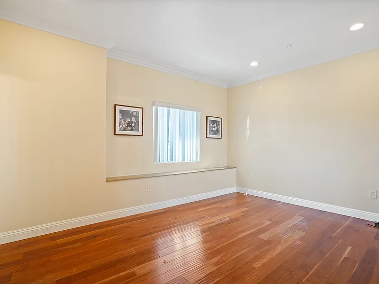 10562 Lexington St — Photo 7