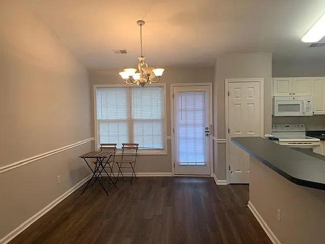 406 Gallatin Cir — Photo 5