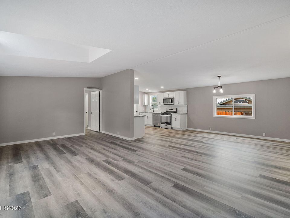 1st image of 4987 Newport Ct