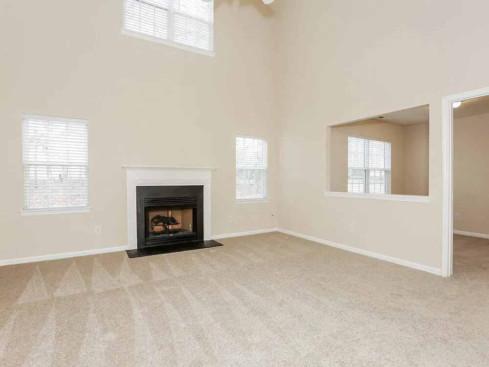 4 bed, 2.5 bath, 1780 sqft, $2,950 — Photo 4