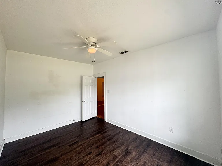 2412 Buchanan St — Photo 8
