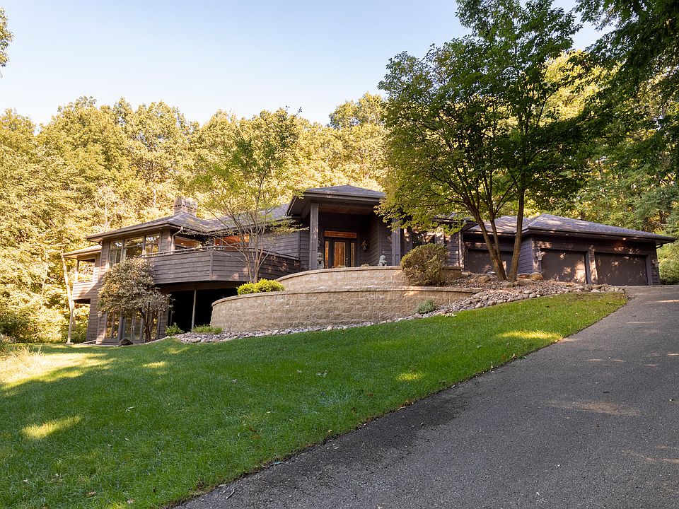 1st image of 2925 Wild Rose Ln
